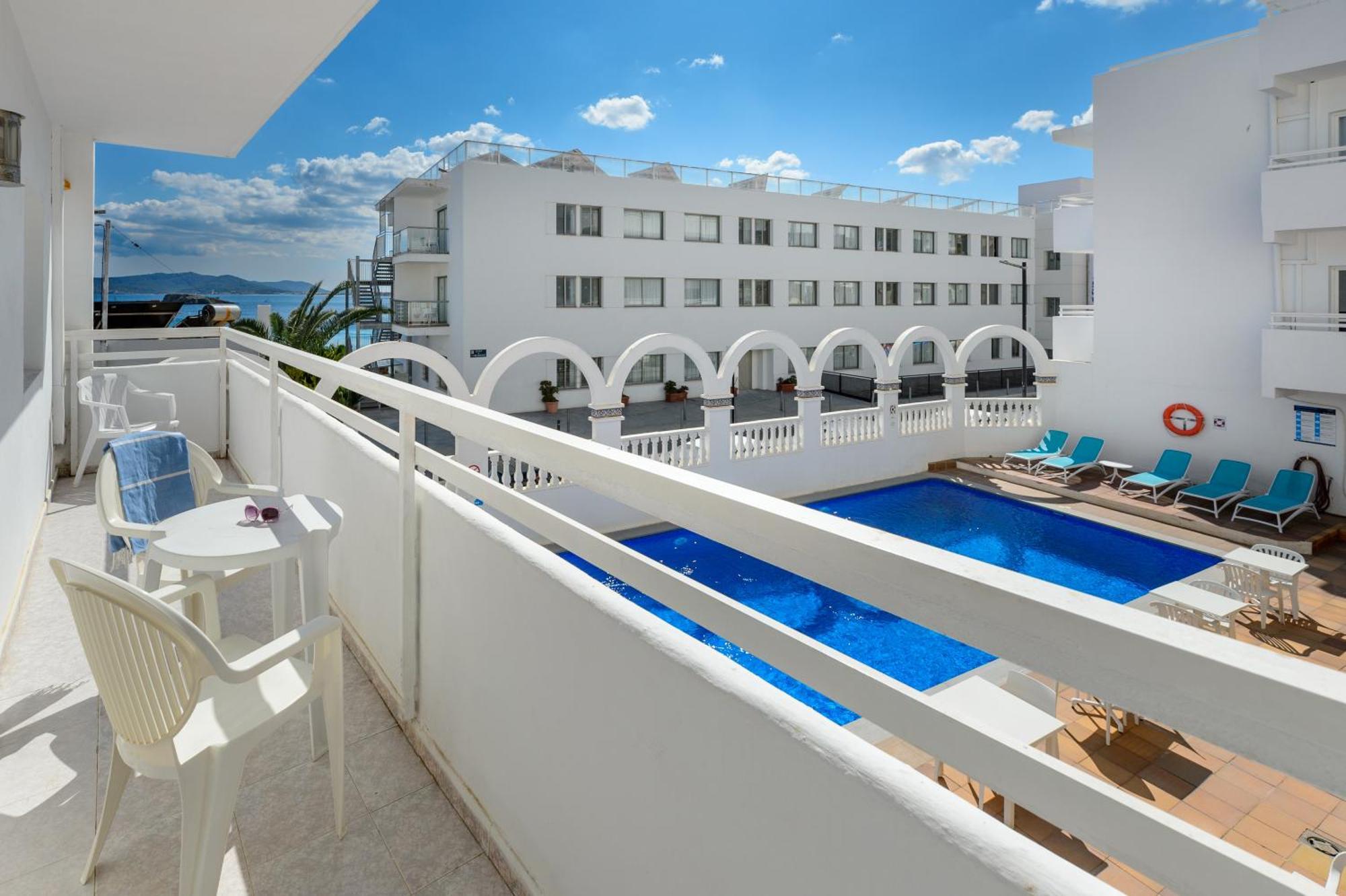 Hotel Apartamentos Vibra Lux Mar Ibiza Town Luaran gambar