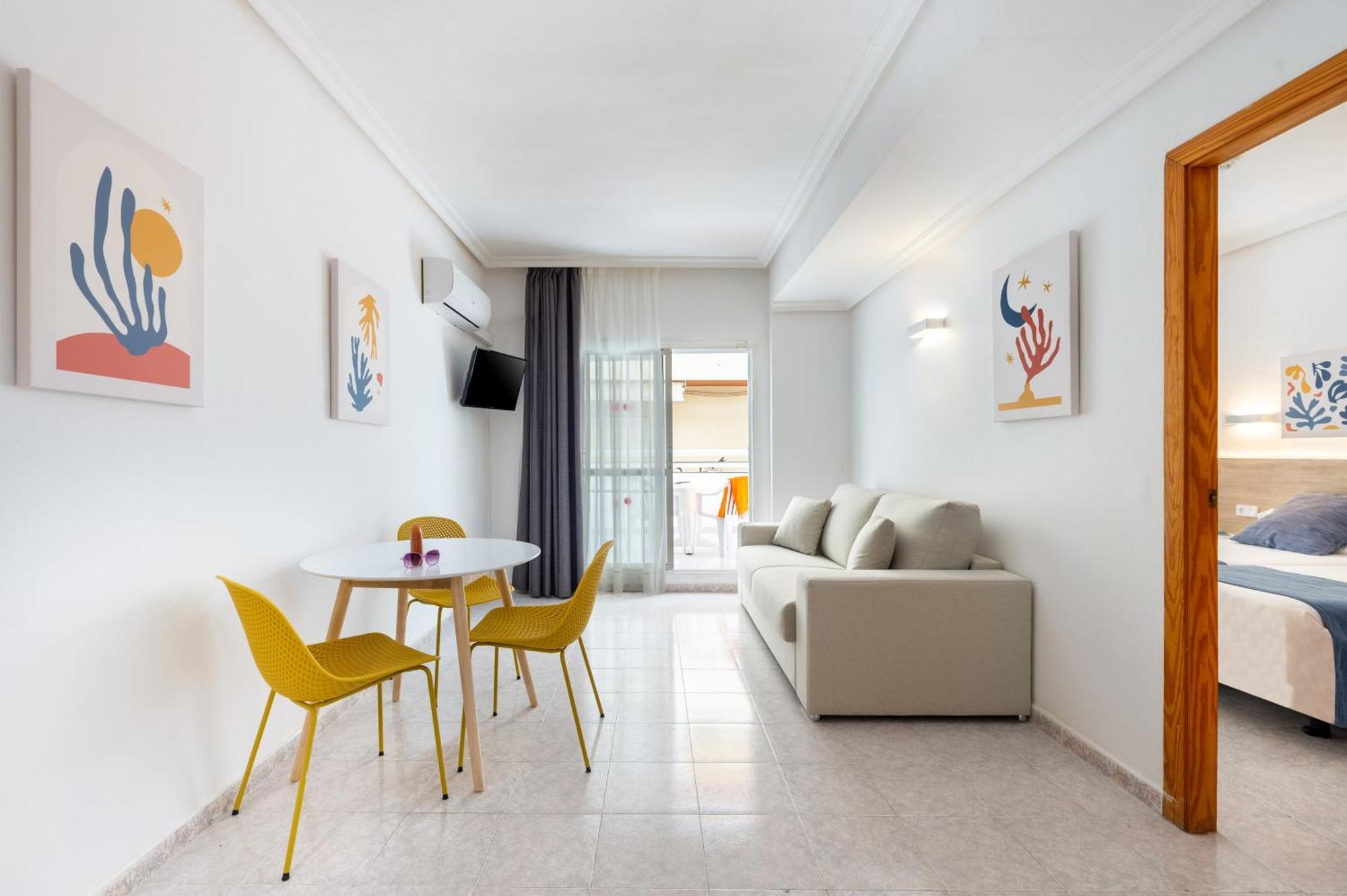 Hotel Apartamentos Vibra Lux Mar Ibiza Town Luaran gambar
