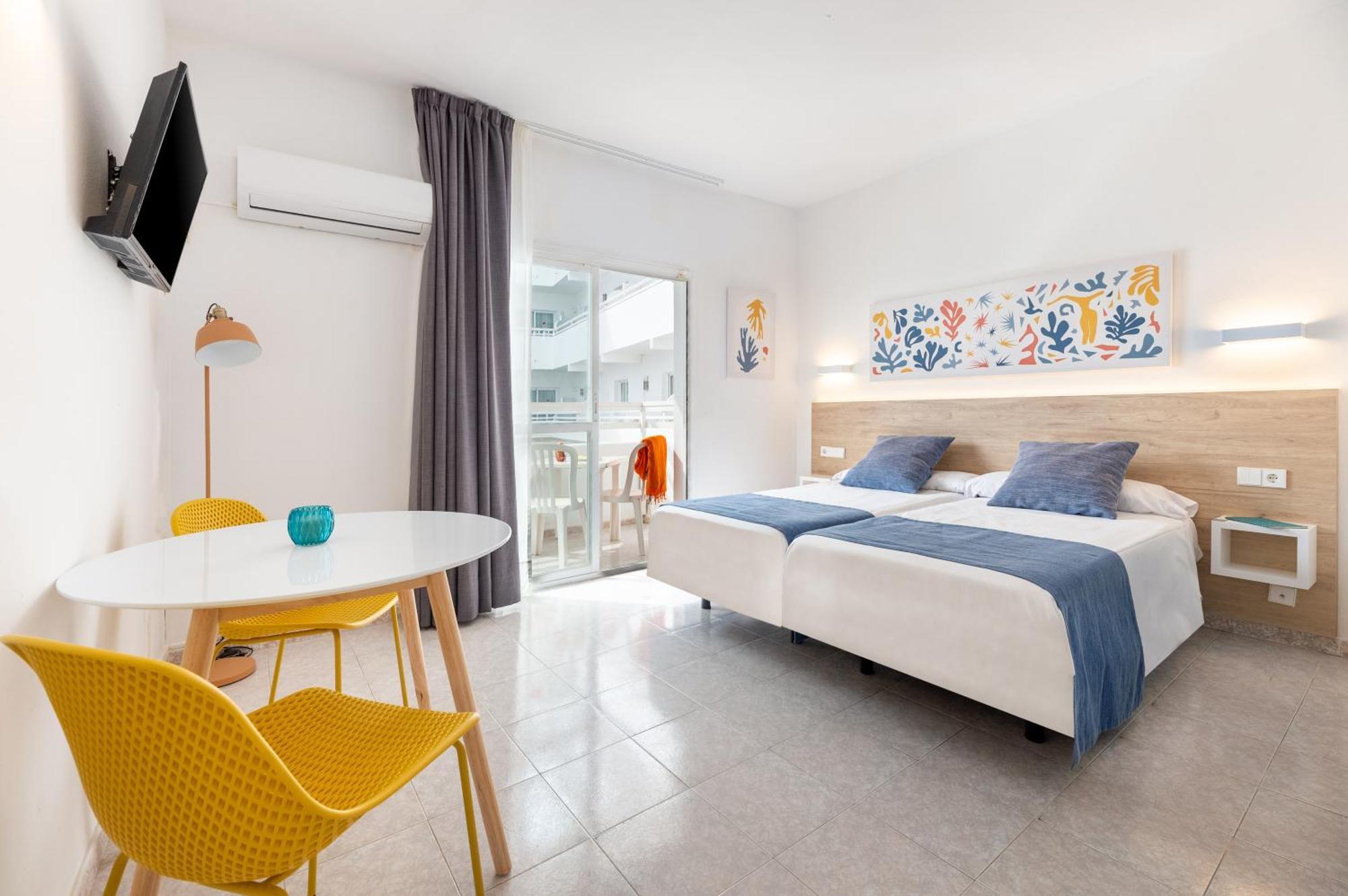 Hotel Apartamentos Vibra Lux Mar Ibiza Town Luaran gambar