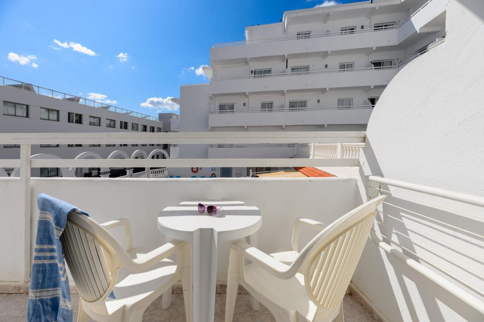 Hotel Apartamentos Vibra Lux Mar Ibiza Town Luaran gambar