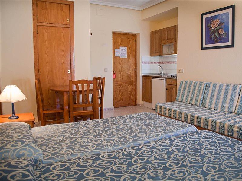 Hotel Apartamentos Vibra Lux Mar Ibiza Town Luaran gambar