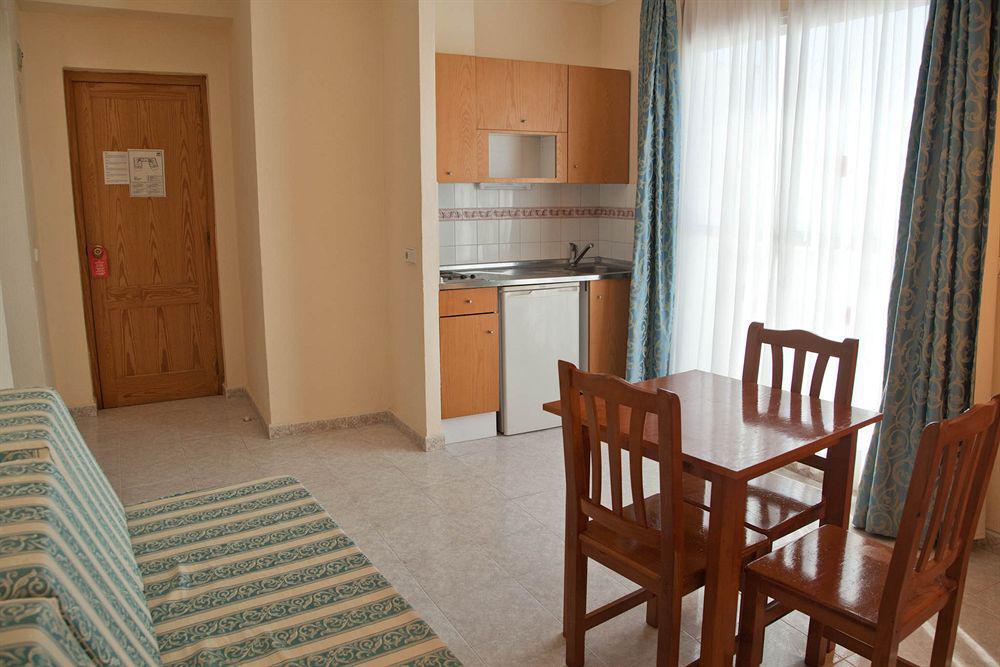 Hotel Apartamentos Vibra Lux Mar Ibiza Town Luaran gambar